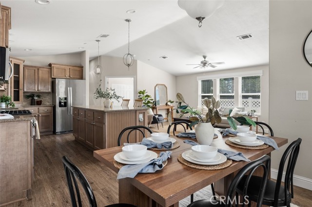 2239 Black Canyon Rd, Ramona CA: https://media.crmls.org/medias/1879e555-f0c3-4687-a6d2-244c7d26e4a6.jpg