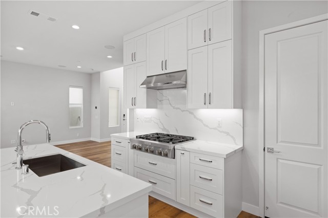 120 Pin Lane, Lake Forest CA: https://media.crmls.org/medias/1879fac4-88f4-49c3-9da7-2a4aa2a71fa1.jpg