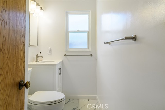 Image 19 of 36 For 2360 Fanwood Avenue
