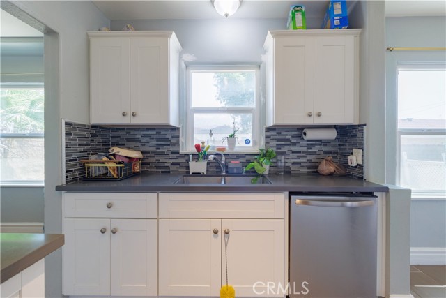 Detail Gallery Image 31 of 45 For 27981 Atlantic Ave, Highland,  CA 92346 - 3 Beds | 2 Baths