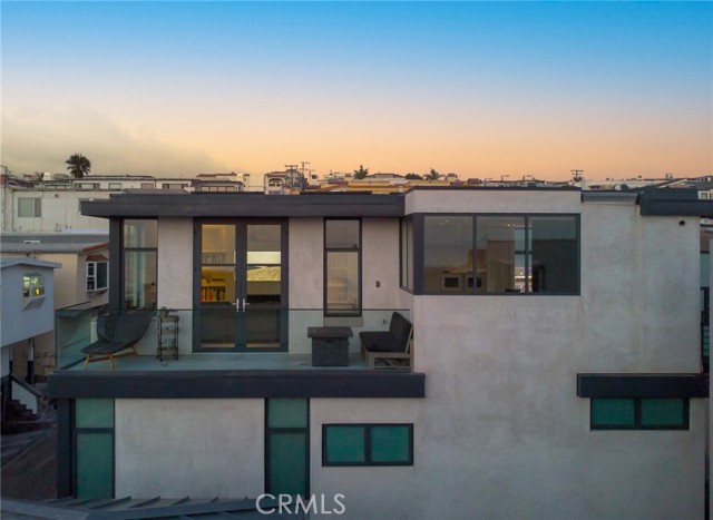 124 21st Place, Manhattan Beach, California 90266, 3 Bedrooms Bedrooms, ,4 BathroomsBathrooms,Residential,Sold,21st,SB21199939