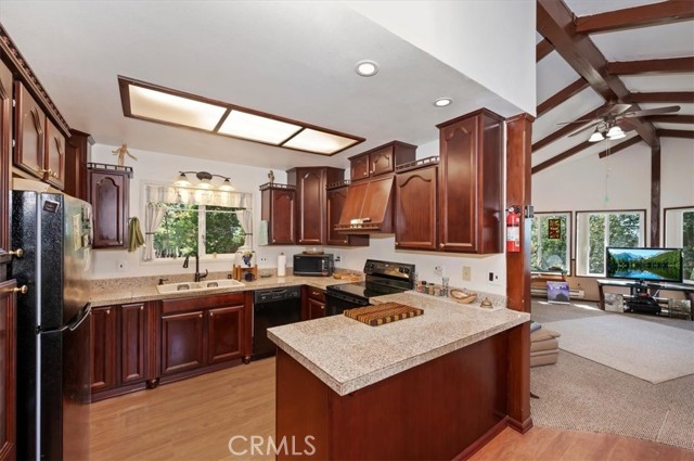 815 Chamois, Crestline, CA 92325