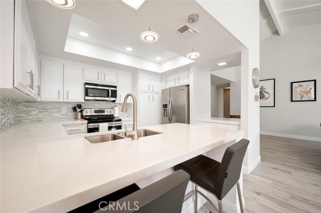 Detail Gallery Image 13 of 44 For 23438 Continental, Canyon Lake,  CA 92587 - 3 Beds | 2 Baths