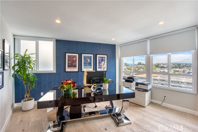 Detail Gallery Image 28 of 30 For 3121 W Coast Hwy 7ab,  Newport Beach,  CA 92663 - 3 Beds | 2 Baths