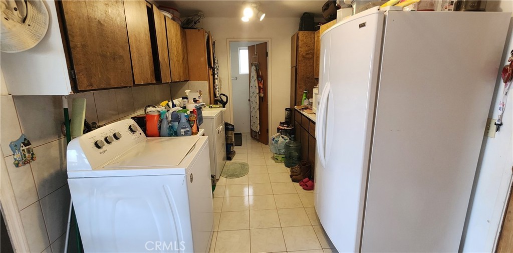 https://media.crmls.org/medias/187f0b97-f249-4099-9196-fa11846ce444.jpg?preset=X-Large