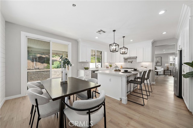 Detail Gallery Image 12 of 63 For 27775 Bottle Brush Way, Murrieta,  CA 92562 - 5 Beds | 3 Baths