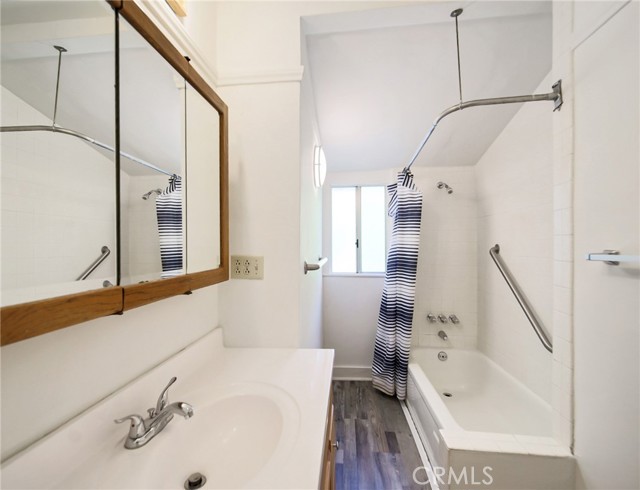 7709 Beckett Street, Tujunga CA: https://media.crmls.org/medias/187fa8b9-ca92-49cd-9ef2-e38166f5545c.jpg