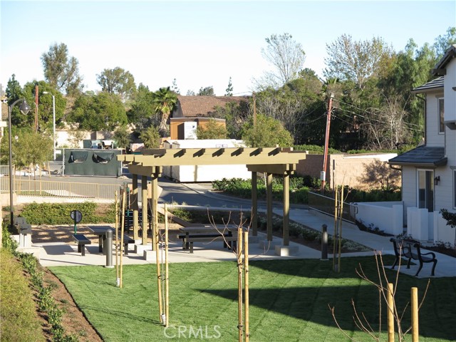 Detail Gallery Image 20 of 22 For 18049 Magee Ln, Yorba Linda,  CA 92886 - 3 Beds | 2/1 Baths