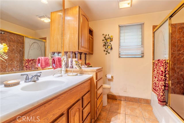Detail Gallery Image 13 of 30 For 16632 Nordhoff St, North Hills,  CA 91343 - 4 Beds | 2 Baths