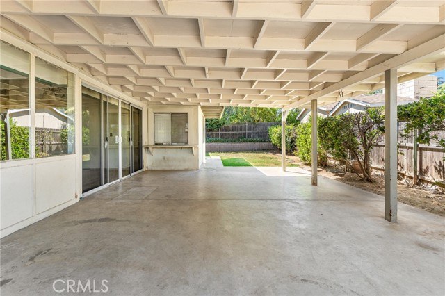 1204 San Jacinto, Redlands CA: https://media.crmls.org/medias/1880c892-58b0-4834-bf99-e6277a1fbc2b.jpg