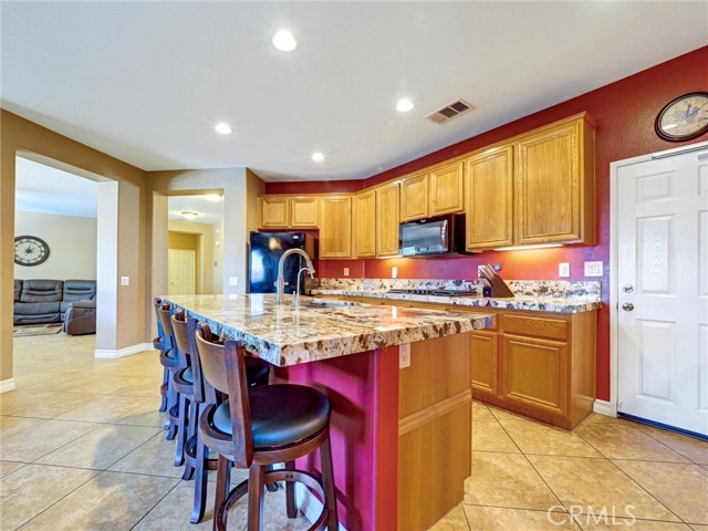 Detail Gallery Image 9 of 59 For 9737 Espada Creek, Moreno Valley,  CA 92557 - 4 Beds | 3 Baths