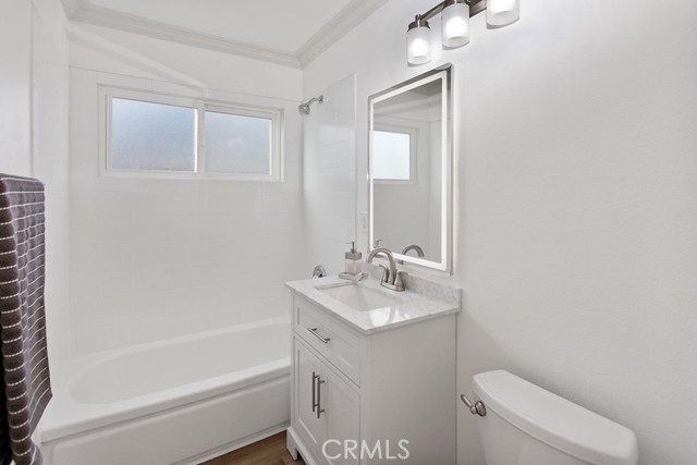 Detail Gallery Image 10 of 15 For 7710 Shoup Ave, West Hills,  CA 91304 - 3 Beds | 2 Baths