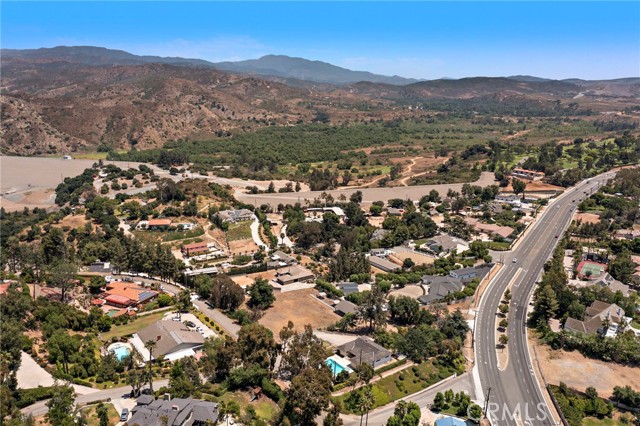 Detail Gallery Image 7 of 68 For 7603 E Santiago Canyon Rd, Orange,  CA 92869 - 4 Beds | 2/1 Baths