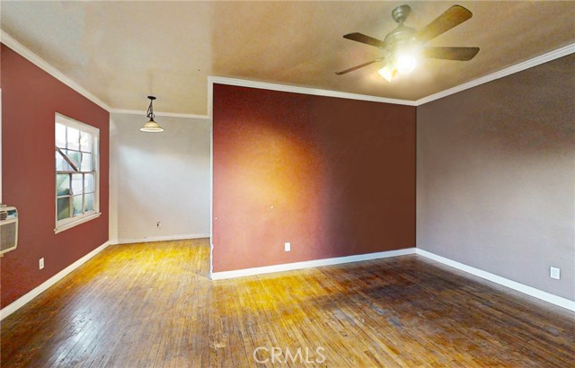 Detail Gallery Image 9 of 32 For 11233 Victory Bld, North Hollywood,  CA 91606 - – Beds | – Baths