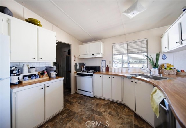 Detail Gallery Image 13 of 49 For 31175 Chade, Menifee,  CA 92584 - 6 Beds | 4 Baths