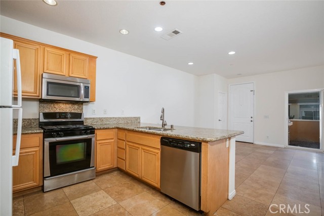 Detail Gallery Image 8 of 25 For 15791 Mcintosh Ave, Chino,  CA 91708 - 2 Beds | 2/1 Baths