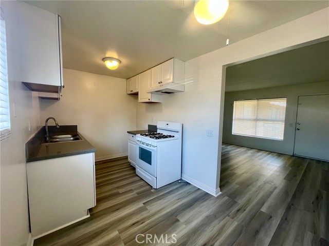 Detail Gallery Image 4 of 9 For 383 Orchid Ln #M,  Pomona,  CA 91766 - 2 Beds | 1 Baths