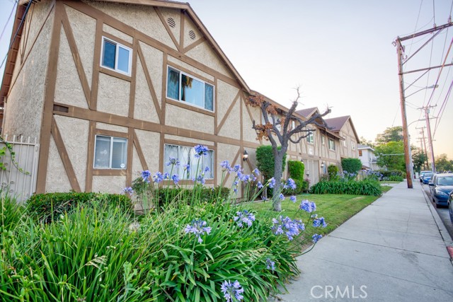 Detail Gallery Image 3 of 39 For 313 S Almansor #2,  Alhambra,  CA 91801 - 2 Beds | 2 Baths