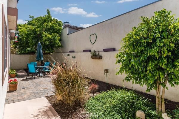 2120 Clark Lane, Redondo Beach, California 90278, 4 Bedrooms Bedrooms, ,2 BathroomsBathrooms,Residential,Sold,Clark,SB16085184