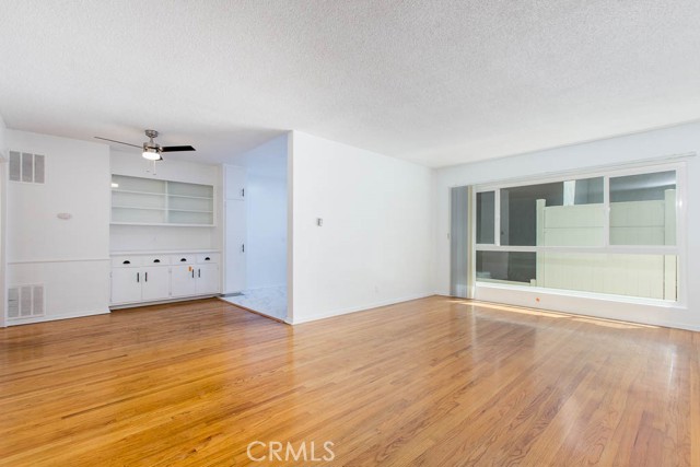 Detail Gallery Image 10 of 19 For 930 N Stanley Ave #4,  West Hollywood,  CA 90046 - 3 Beds | 2 Baths