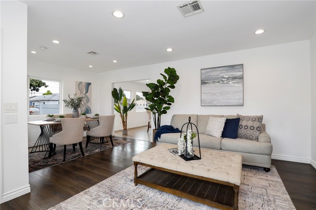 6164 Lorelei Avenue, Lakewood CA: https://media.crmls.org/medias/18869762-9f94-4459-83ee-0d54d05622f8.jpg