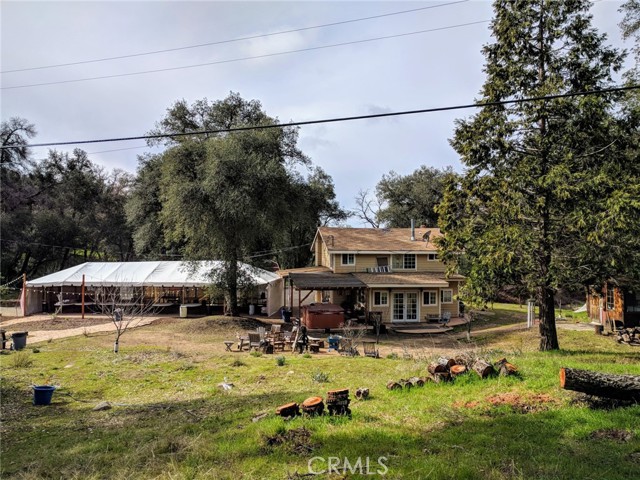5049 CA-78, Santa Ysabel CA: https://media.crmls.org/medias/1886e98f-334e-4efe-8ee2-d4add93b5cc7.jpg