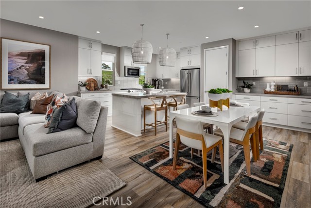 Detail Gallery Image 6 of 10 For 2734 Everly Ct, San Diego,  CA 92108 - 3 Beds | 2/1 Baths