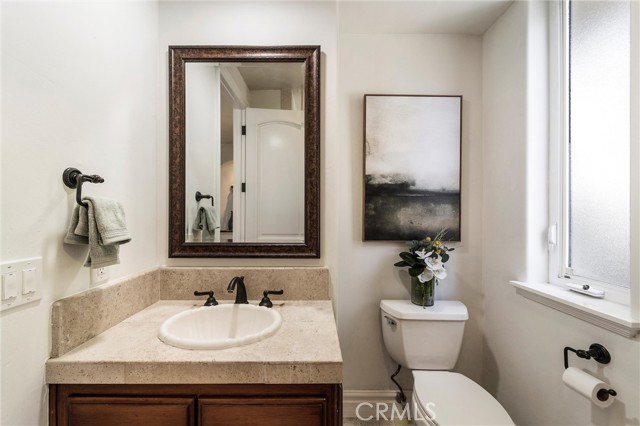 45200 Oak Manor Ct, Temecula CA: https://media.crmls.org/medias/18885143-316e-4488-8f96-59afa765bd0d.jpg