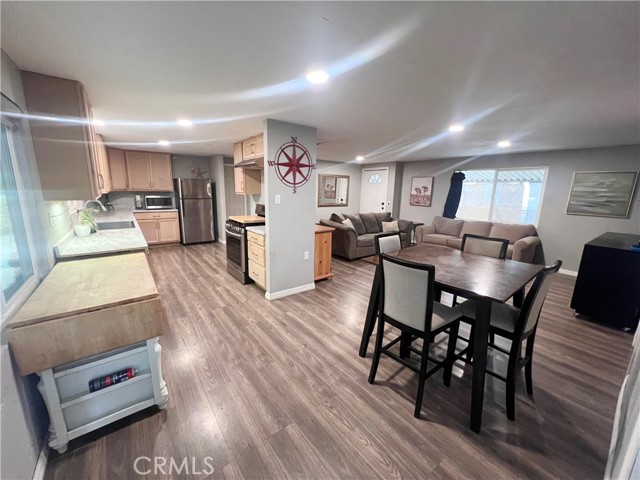 20415 Myron St, Perris CA: https://media.crmls.org/medias/1888ed01-ff81-4c0b-a827-ac4047ab4206.jpg