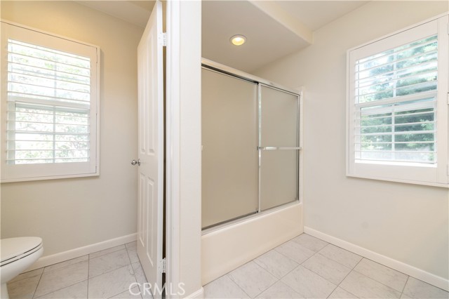 Detail Gallery Image 8 of 11 For 115 Waterman, Irvine,  CA 92602 - 3 Beds | 2/1 Baths