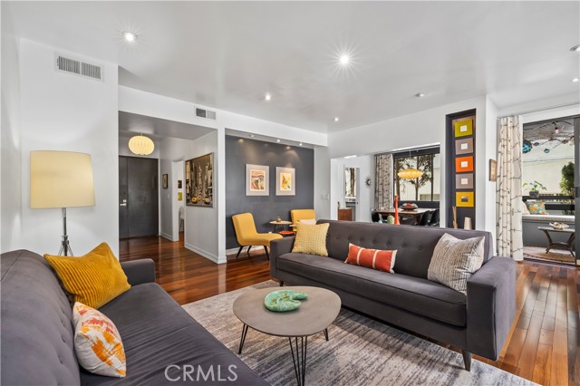1830 Westholme Avenue, Los Angeles CA: https://media.crmls.org/medias/18898312-4305-4b27-8fa0-b4f909325b7f.jpg