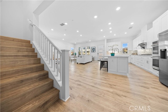 Detail Gallery Image 17 of 60 For 102 Yugen, Irvine,  CA 92618 - 4 Beds | 3/1 Baths