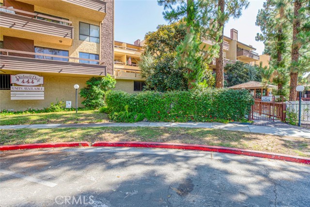 444 Piedmont Avenue, 320 photo 2