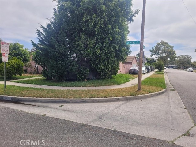 625 Shelley Street, Santa Ana CA: https://media.crmls.org/medias/188a3c3f-ca22-4bbb-a112-169e8b21cf73.jpg
