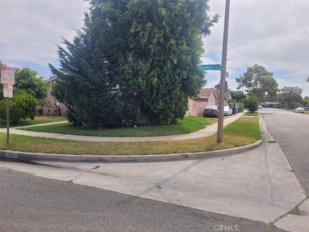 https://media.crmls.org/medias/188a3c3f-ca22-4bbb-a112-169e8b21cf73.jpg?preset=X-Large