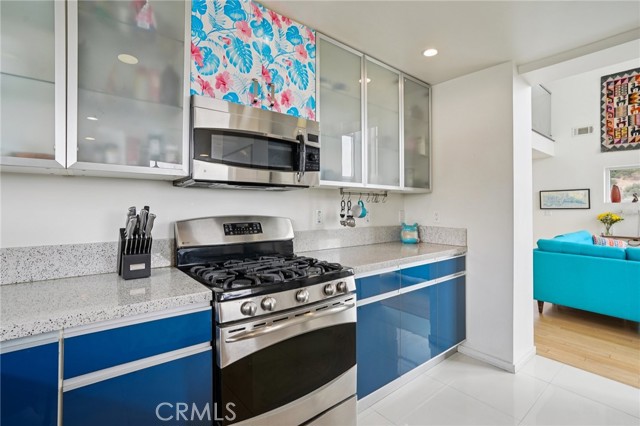 Detail Gallery Image 15 of 45 For 3640 Roseview Ave, Los Angeles,  CA 90065 - 3 Beds | 3 Baths