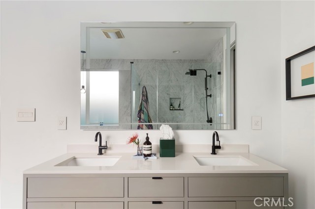 Detail Gallery Image 24 of 50 For 5473 E 4th, Long Beach,  CA 90814 - 3 Beds | 2/1 Baths