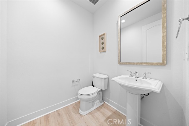 53 Eider Run, Irvine CA: https://media.crmls.org/medias/188b5952-35cd-45b2-80ec-23c3d6279b70.jpg