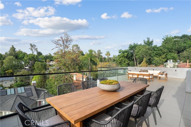 3670 Buena Park Drive, Studio City CA: https://media.crmls.org/medias/188b62b8-e783-40fe-a3b6-46cc3a89c438.jpg