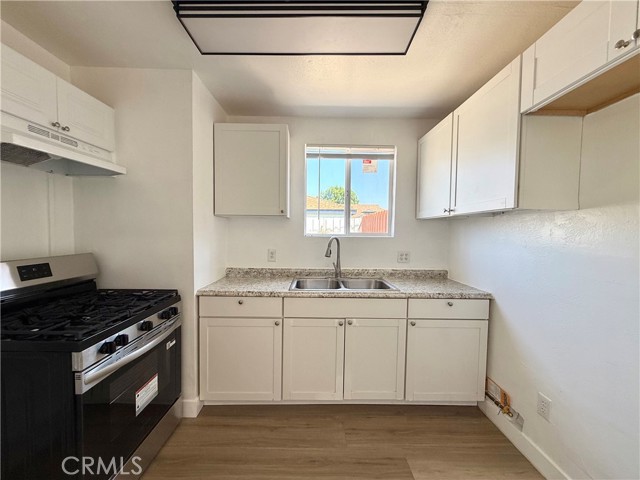 Detail Gallery Image 16 of 16 For 7062 Calvin Ave, Reseda,  CA 91335 - 4 Beds | 2 Baths