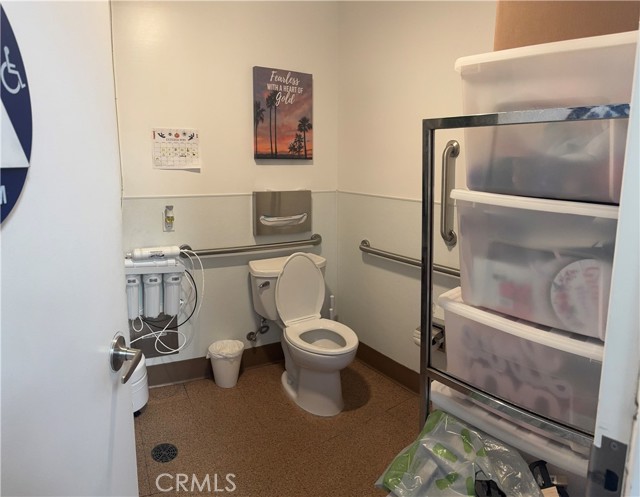 217 Stonewood Street, Downey CA: https://media.crmls.org/medias/188cfff3-98b2-467f-95eb-af5a3ba318f7.jpg