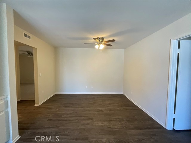 Detail Gallery Image 11 of 17 For 16841 Lynn Ln #B,  Huntington Beach,  CA 92649 - 2 Beds | 2 Baths
