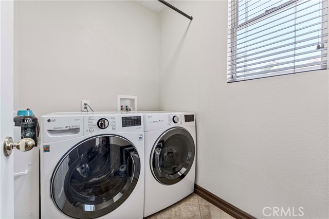 3582 Cedar Ridge Lane, Corona CA: https://media.crmls.org/medias/188e9750-1d75-49e6-a29e-6f199dfd2310.jpg