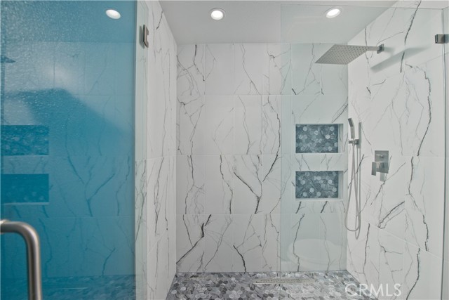 20227 Elkwood Street, Winnetka CA: https://media.crmls.org/medias/18900dc4-d0a5-467e-a94d-94330112cbe4.jpg