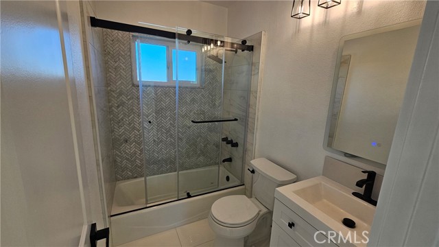 Detail Gallery Image 7 of 11 For 8142 Hazard Ave, Midway City,  CA 92655 - 3 Beds | 1 Baths