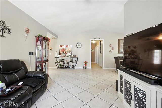 769 Harding, Hemet CA: https://media.crmls.org/medias/189051b3-c25c-462d-90d8-7c727dd57b70.jpg