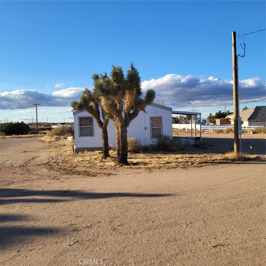 https://media.crmls.org/medias/1890748a-c080-4b13-bc94-ee0e356083b8.jpg?preset=X-Large