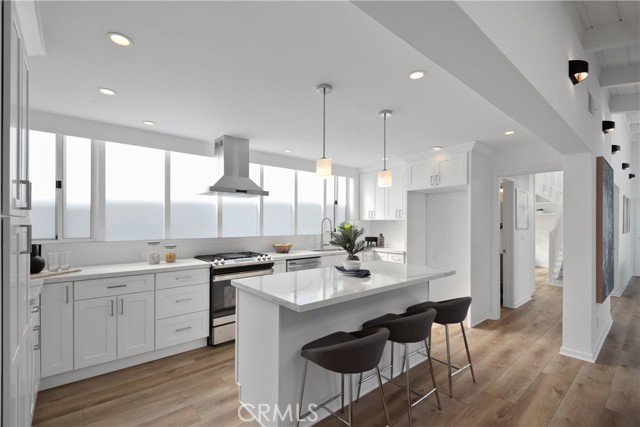 317 8th Street, Manhattan Beach, California 90266, 3 Bedrooms Bedrooms, ,3 BathroomsBathrooms,Residential,Sold,8th,SB22148792