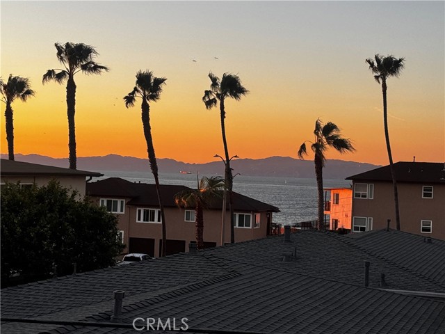 Detail Gallery Image 33 of 36 For 105 Paseo De La Playa #F,  Redondo Beach,  CA 90277 - 3 Beds | 3/1 Baths