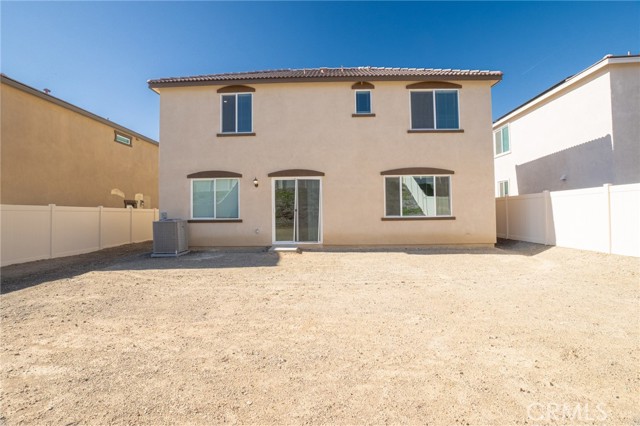 Detail Gallery Image 5 of 30 For 19536 Hanging Rock Rd., Lake Elsinore,  CA 92532 - 4 Beds | 3 Baths